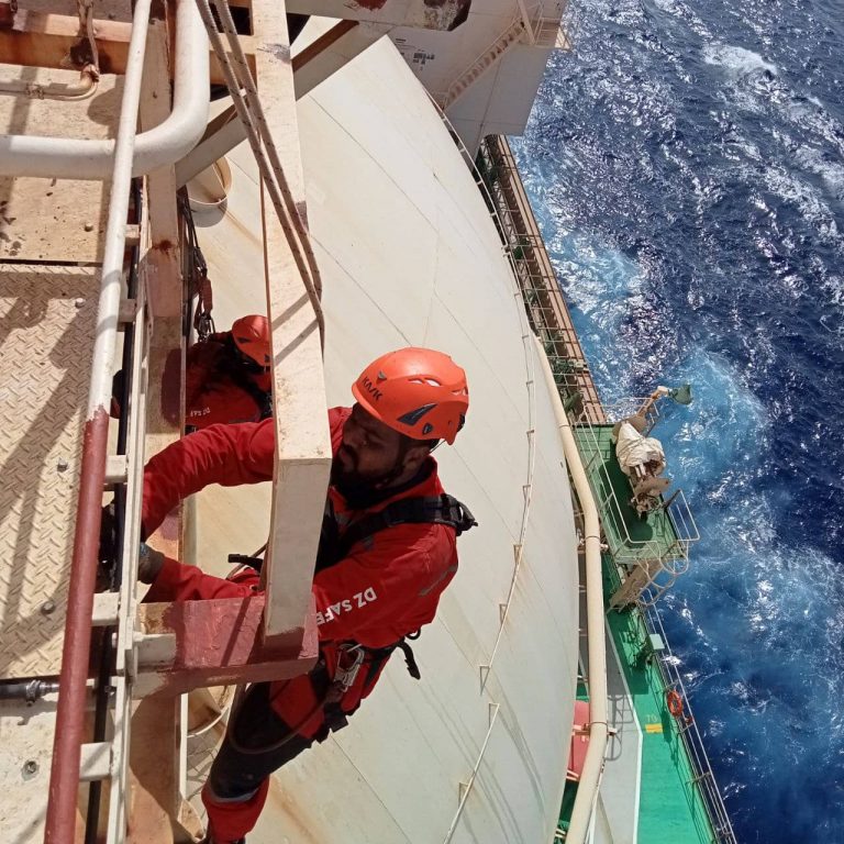 photo_5863931562788239267_y